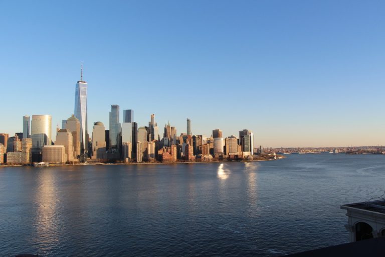 ハドソン川とマンハッタン