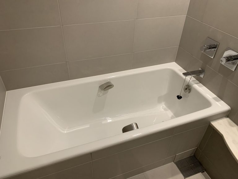 バスタブ