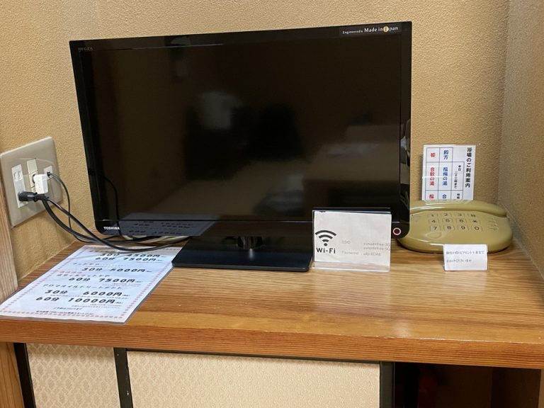 液晶テレビ