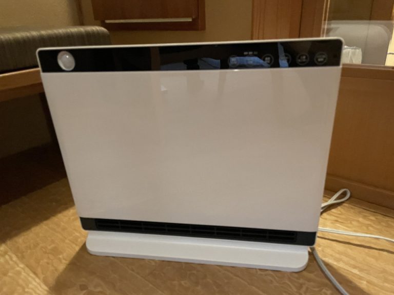 客室露天風呂の前にはヒーターの設置あり