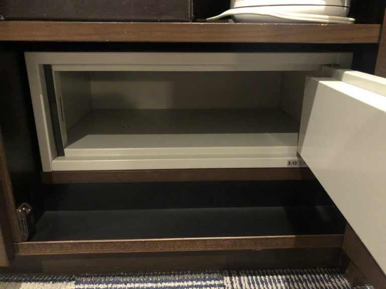 セーフティボックス(開けた状態)