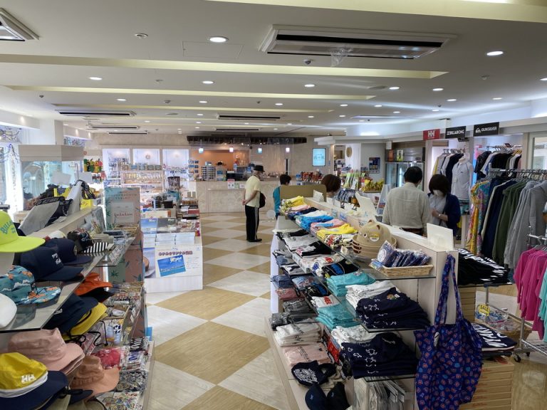 ショップ プルメリア 1F