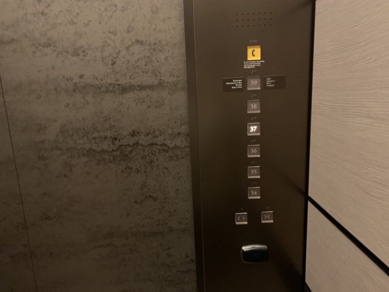 エレベーター階数ボタン