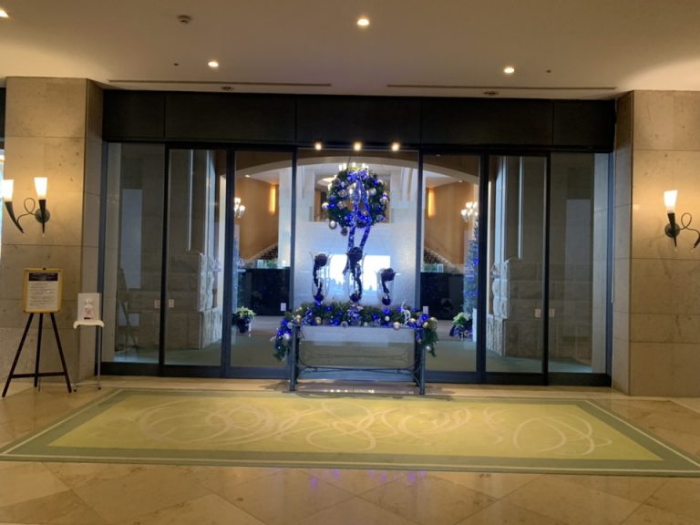 エントランス中