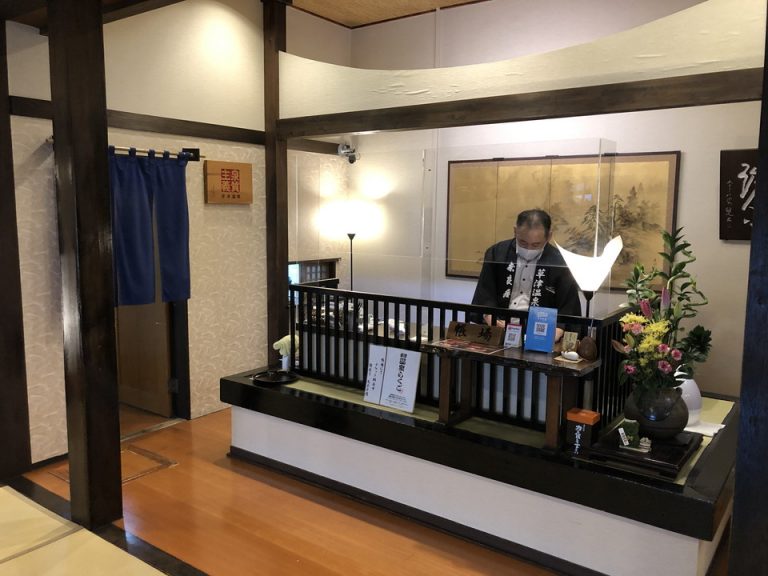 フロントカウンター