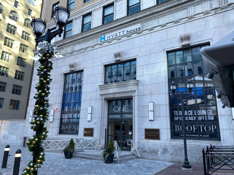 エントランス外観