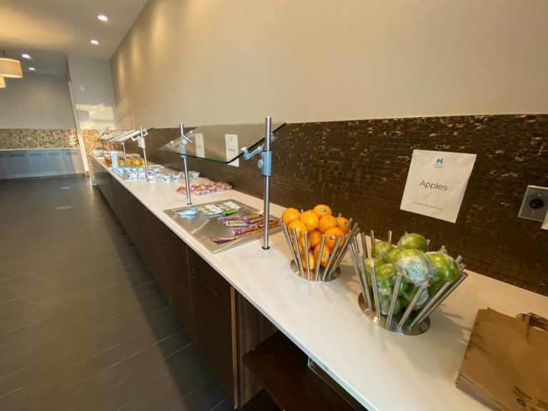 朝食全体の様子(コロナ対策仕様)