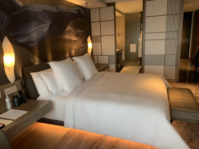 客室全体 入口方向2