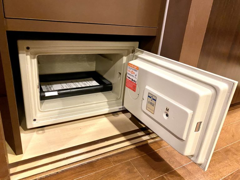 セーフティーボックス(開けた状態)