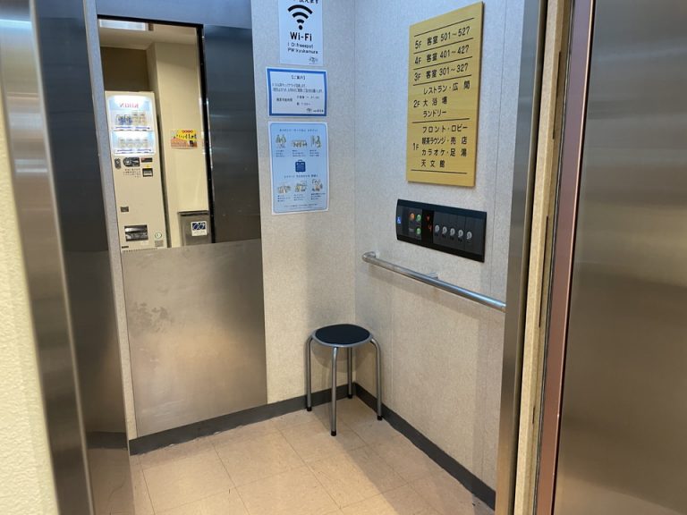 エレベーター(内部)(1)