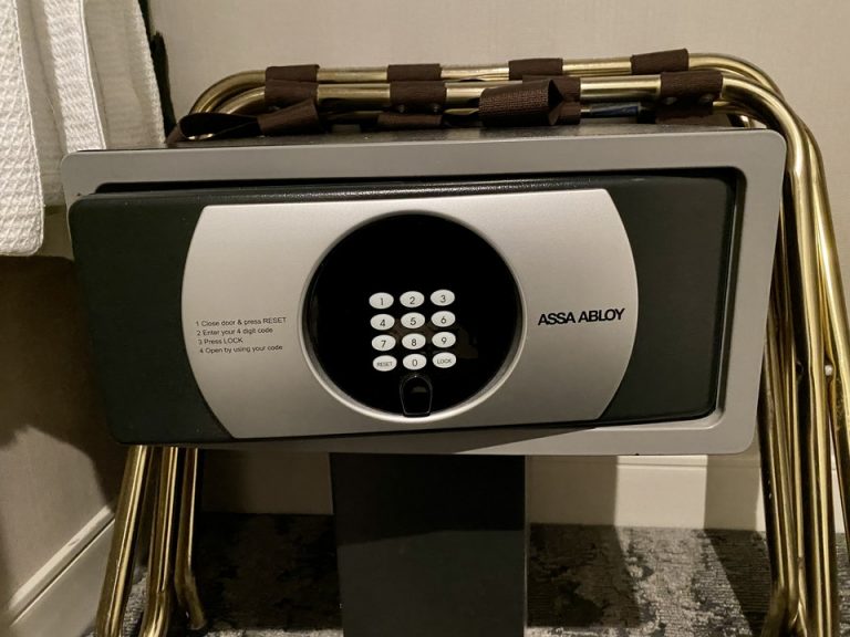 セーフティーボックス(閉じた状態)