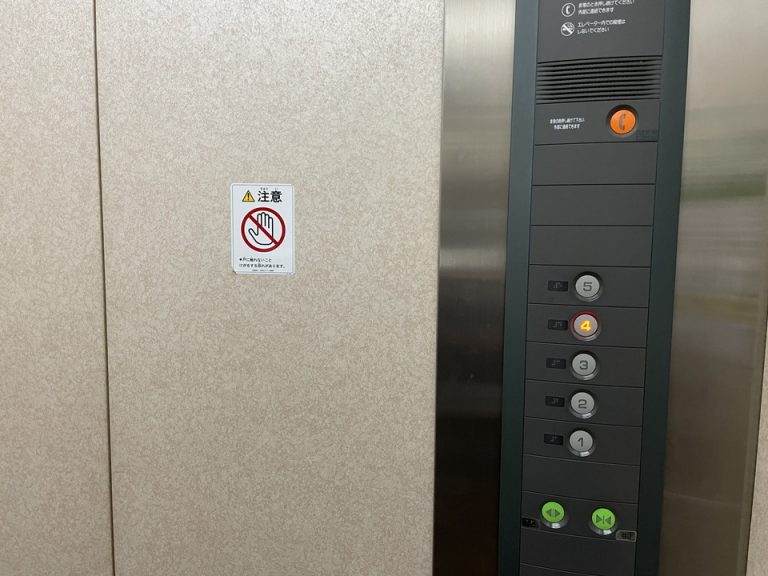 エレベーター(内部)(3)