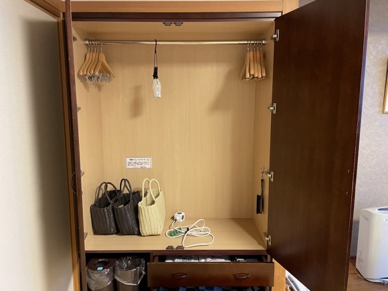 クローゼット(開けた状態)