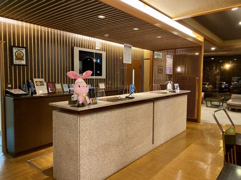 フロントカウンター