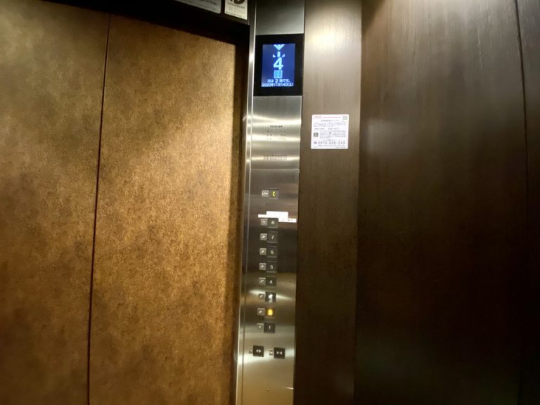 エレベーター階数ボタン(1)