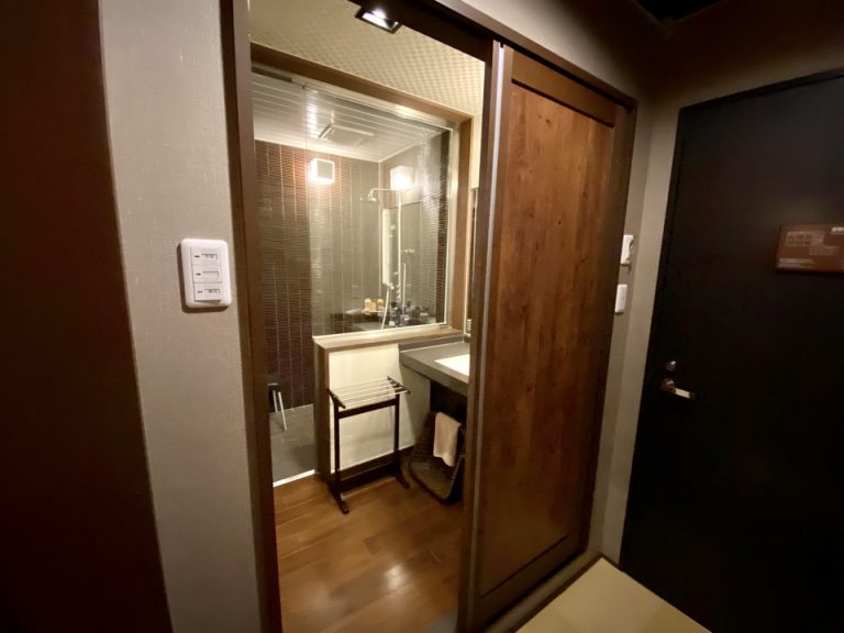 バスルーム入口