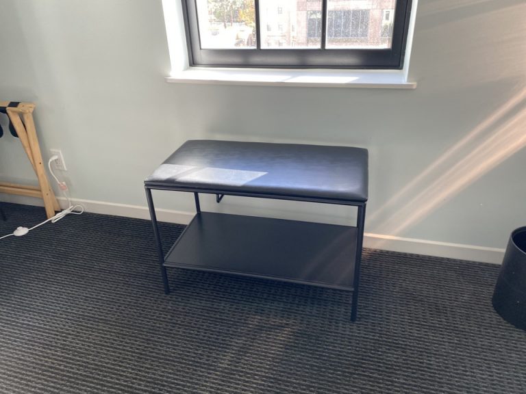 荷物置きに使えたチェア