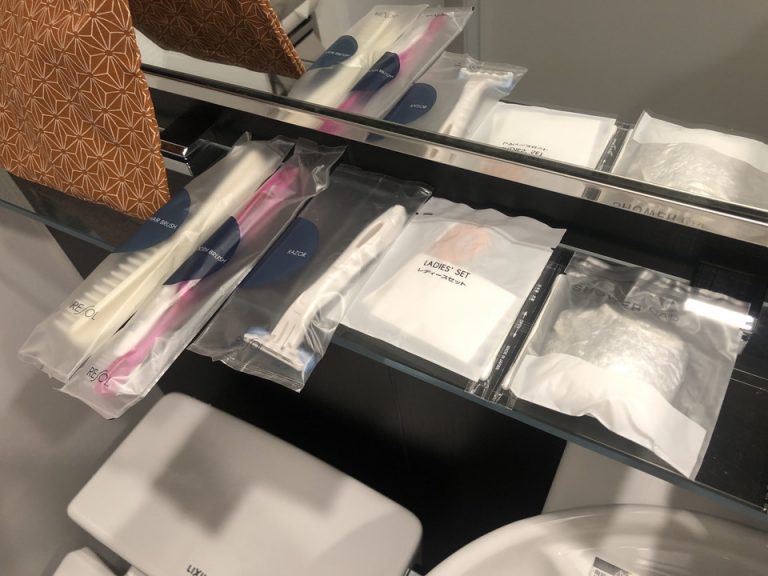 アメニティ(ポーチの中身)