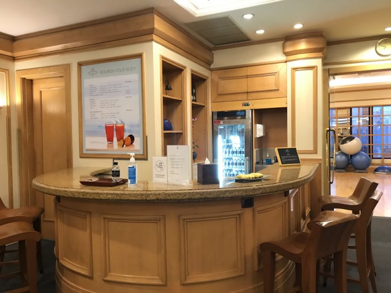 ジム内のカフェ