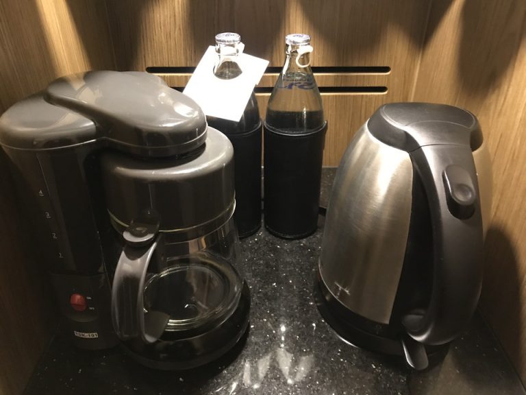 ミニバー・カフェコーナー(2)