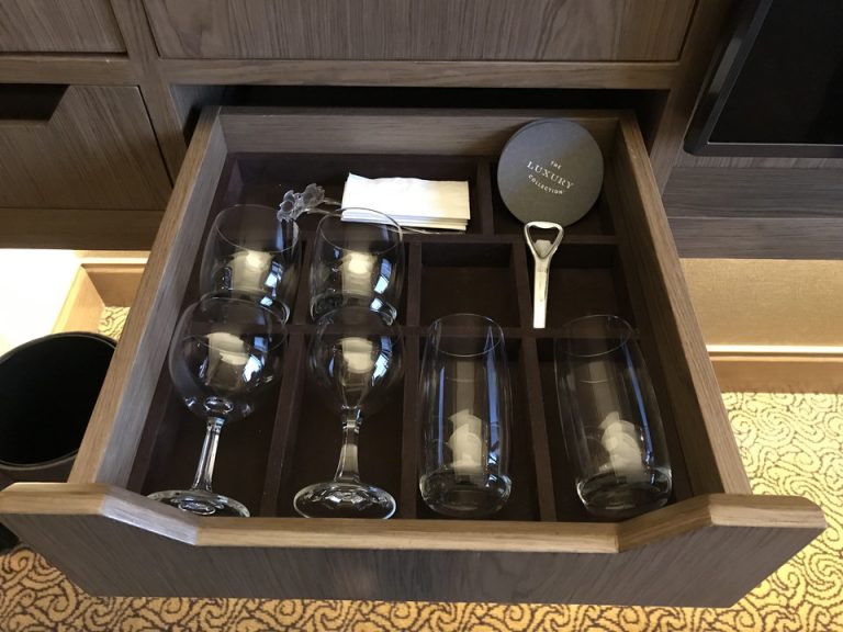 グラス・カップ