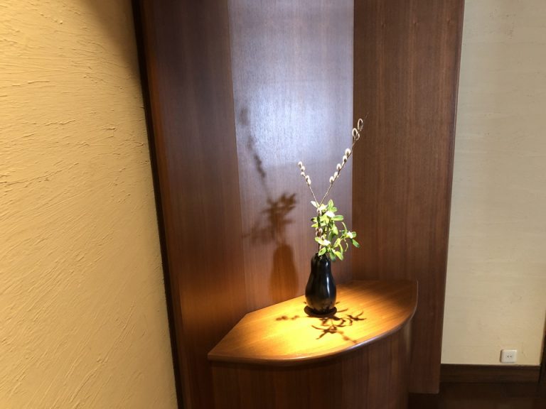 玄関にある花便です。(1)