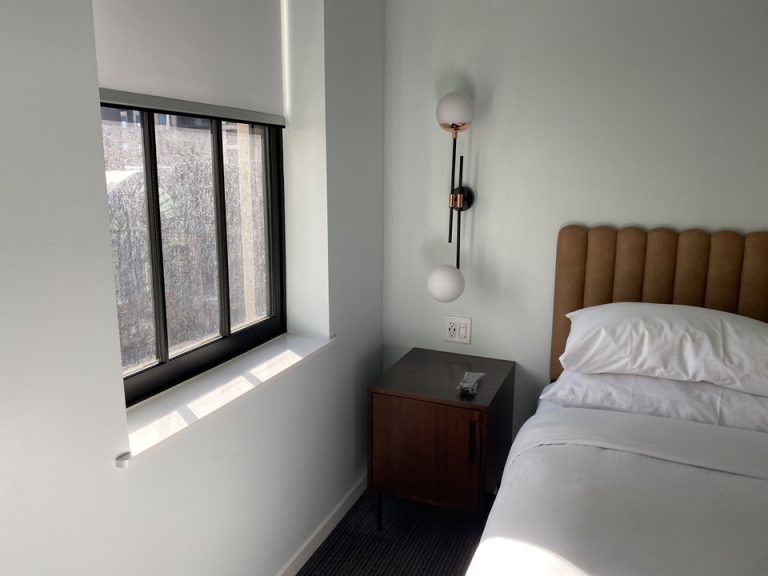 ベッドサイド(1)