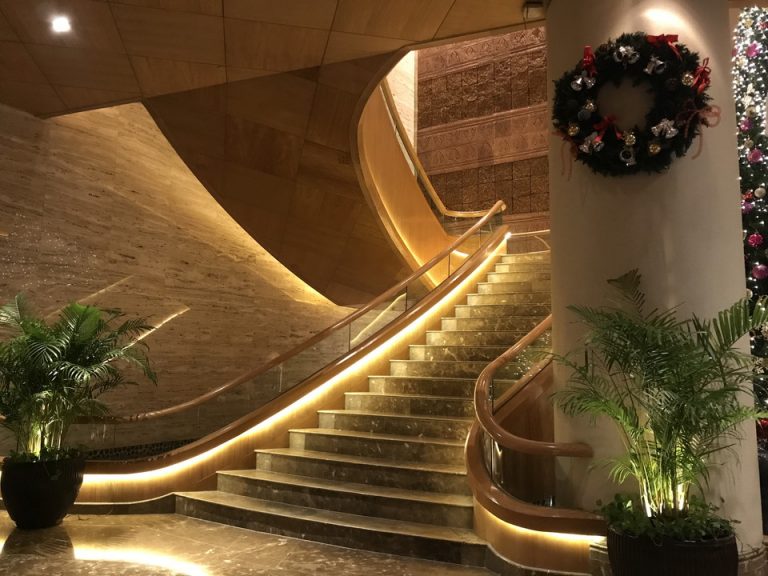 エントランス内観