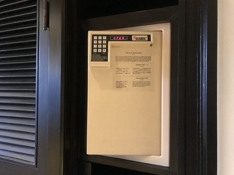 セーフティーボックス(閉じた状態)(1)