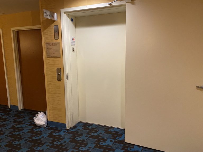 宿泊階エレベーター