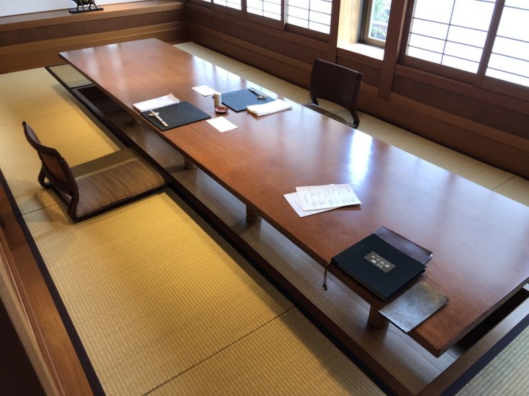 ダイニングの個室です。(8名用)