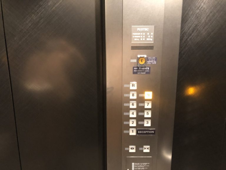 エレベーター階数ボタン