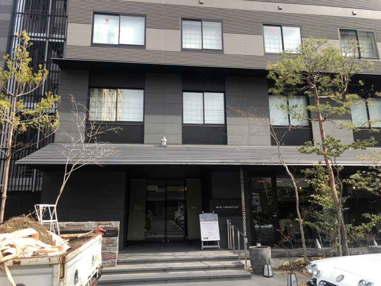 エントランス外観