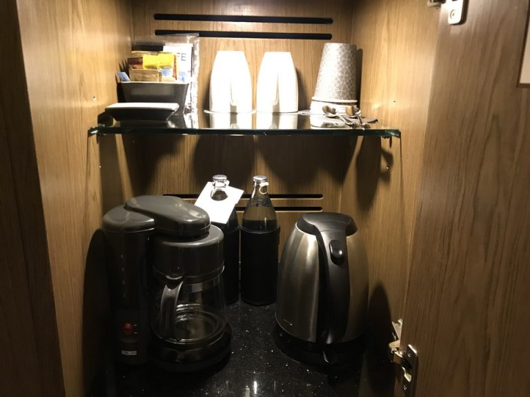 ミニバー・カフェコーナー