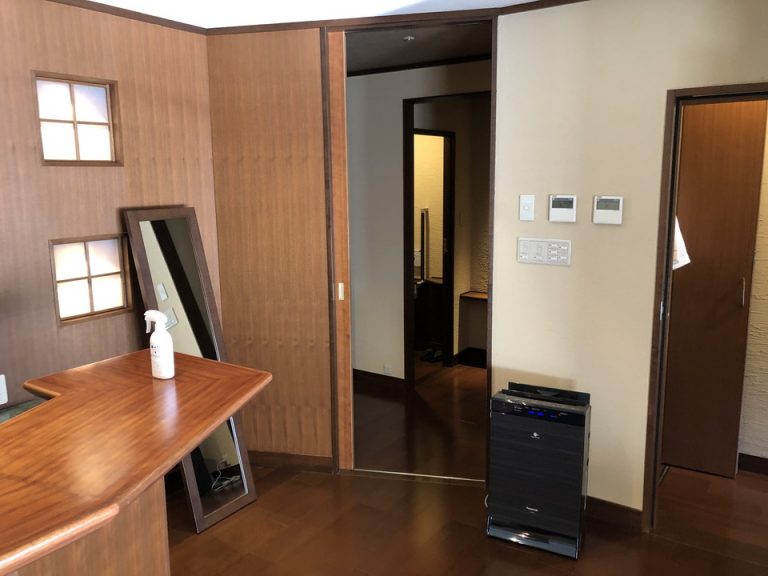 客室内から玄関方向です。(1)