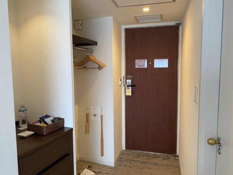 入り口ドア内観(1)