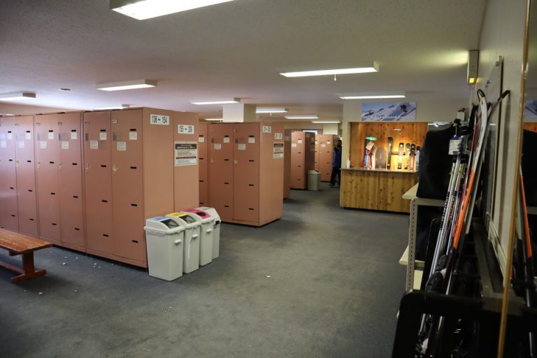 スキー場利用者用ロッカー(1)