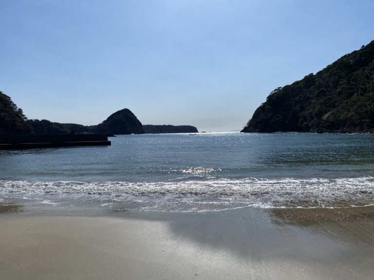 ホテル目の前のビーチ(2)