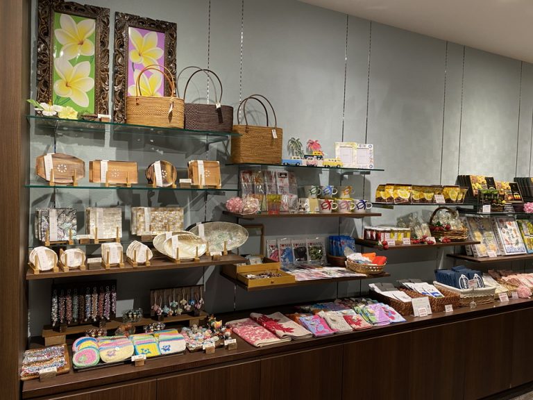 ホテル3階 ショップ「下田マルシェ」(1)