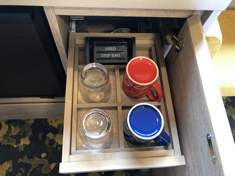 グラス・カップ