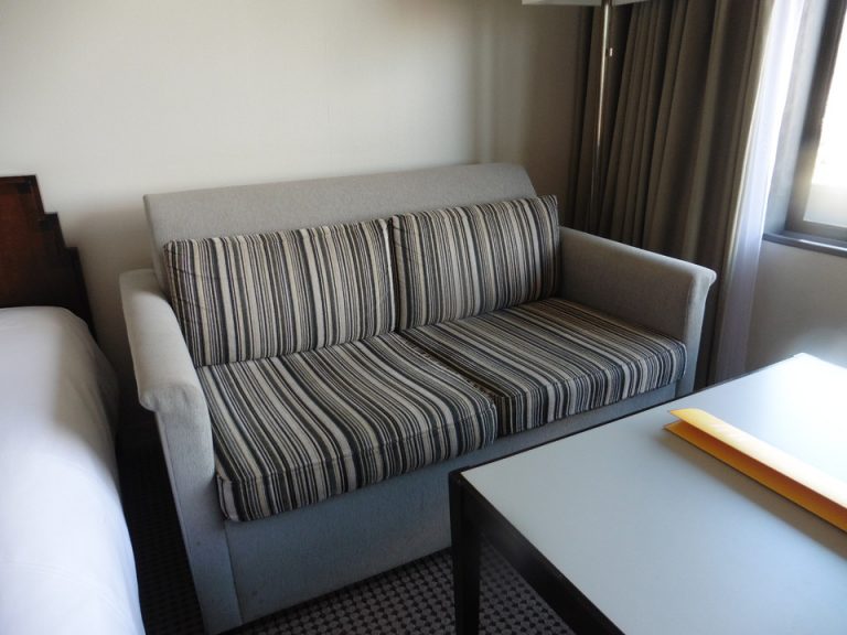 二人で座ってもゆったりとした大きさ