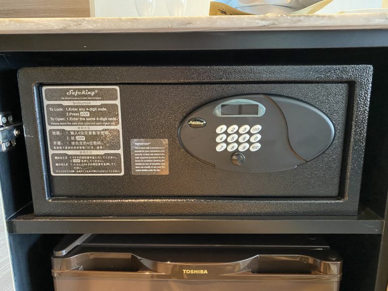 セーフティボックス(閉じた状態)(1)