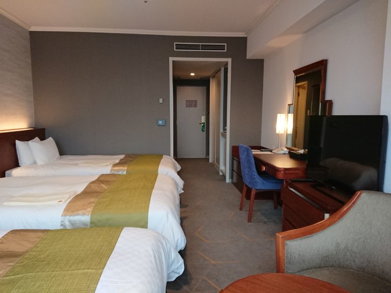 客室全体(入口方向)