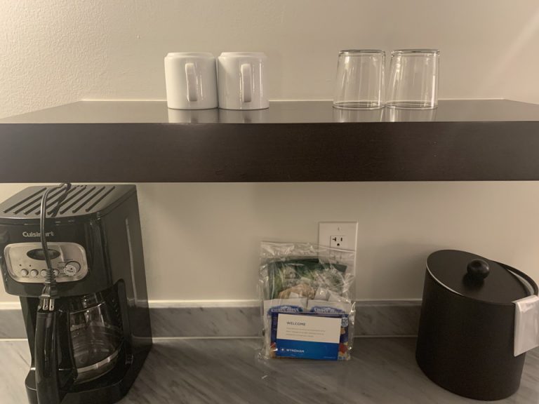 ミニバーカフェコーナー