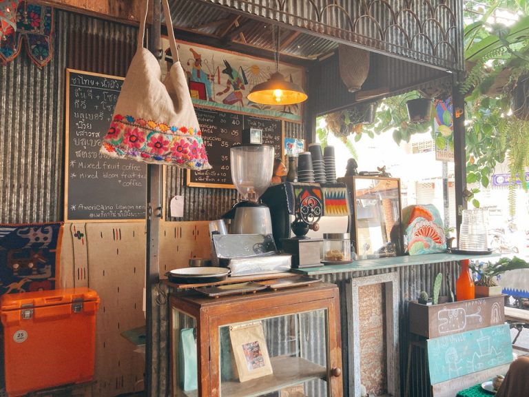 ホテル近くの雑貨屋さんに併設しているカフェ