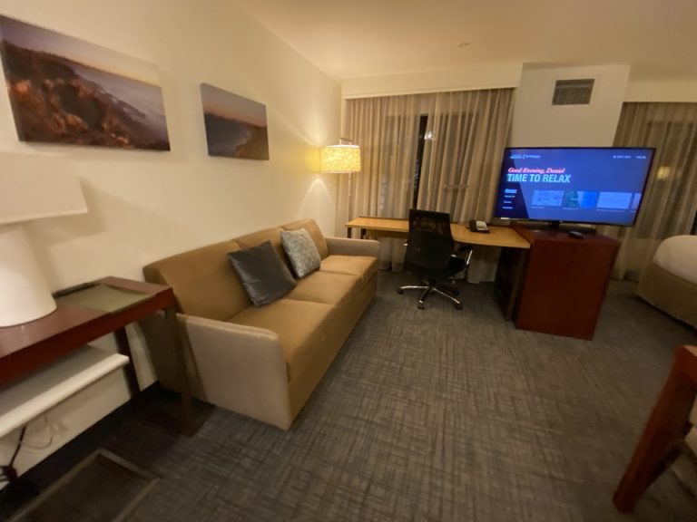 入口からTV方向