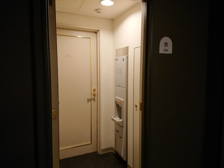 客室各階に製氷機