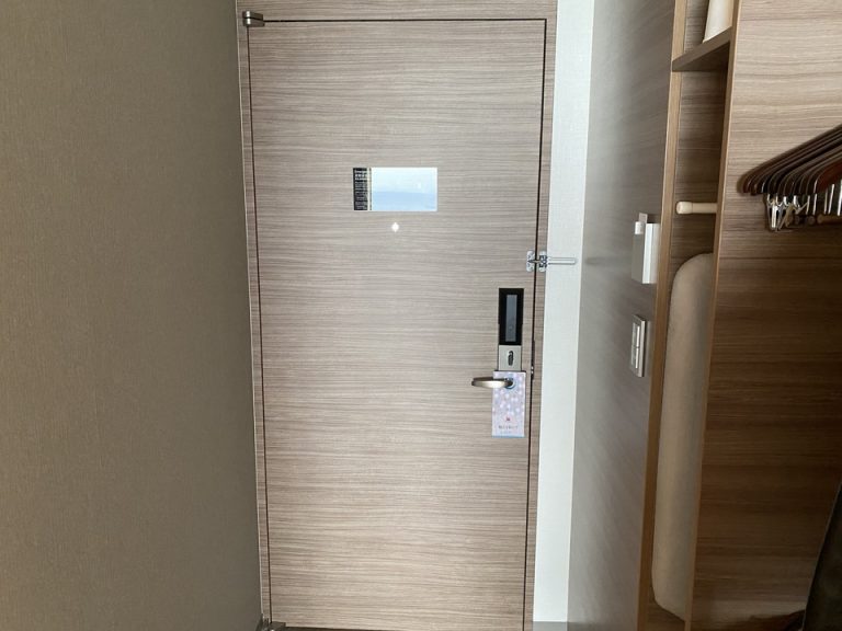 ドア 客室側から