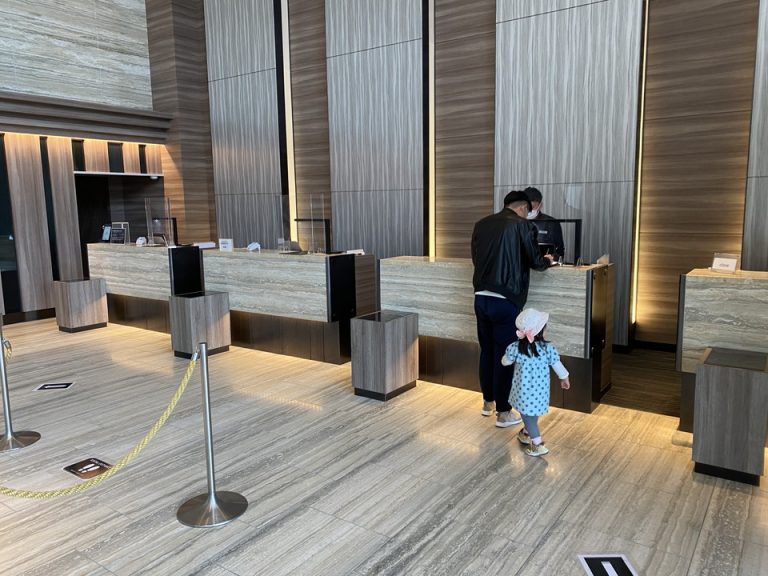 チェックインカウンター(2)