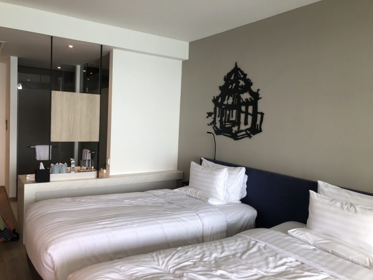 客室全体(入口方面)